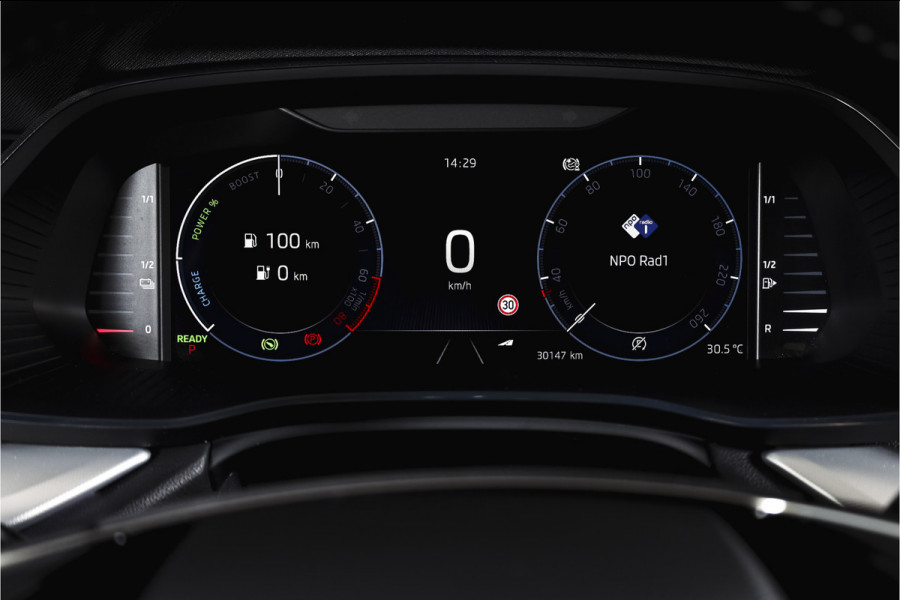 Škoda Octavia Combi 1.4 TSI iV PHEV Business Edition Plus | Org. NL | Afn. Trekhaak | Apple CarPlay | ACC | Navi | Stoel- & Stuurverwarming | PDC V+A | Camera | 18" |