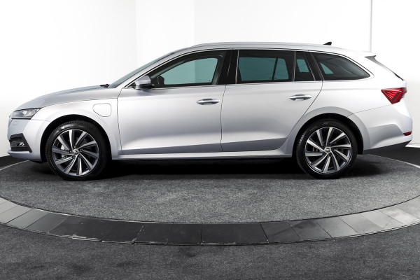 Škoda Octavia Combi 1.4 TSI iV PHEV Business Edition Plus | Org. NL | Afn. Trekhaak | Apple CarPlay | ACC | Navi | Stoel- & Stuurverwarming | PDC V+A | Camera | 18" |