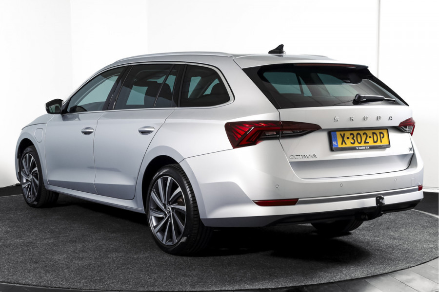 Škoda Octavia Combi 1.4 TSI iV PHEV Business Edition Plus | Org. NL | Afn. Trekhaak | Apple CarPlay | ACC | Navi | Stoel- & Stuurverwarming | PDC V+A | Camera | 18" |