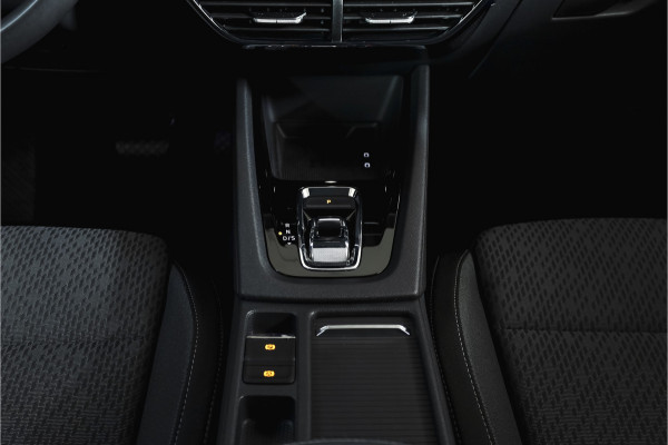 Škoda Octavia Combi 1.4 TSI iV PHEV Business Edition Plus | Org. NL | Afn. Trekhaak | Apple CarPlay | ACC | Navi | Stoel- & Stuurverwarming | PDC V+A | Camera | 18" |