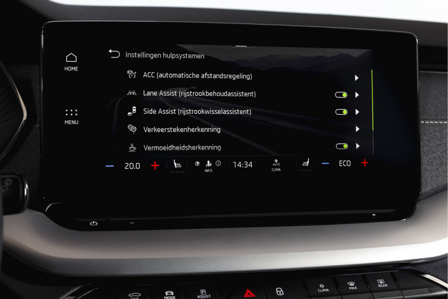 Škoda Octavia Combi 1.4 TSI iV PHEV Business Edition Plus | Org. NL | Afn. Trekhaak | Apple CarPlay | ACC | Navi | Stoel- & Stuurverwarming | PDC V+A | Camera | 18" |