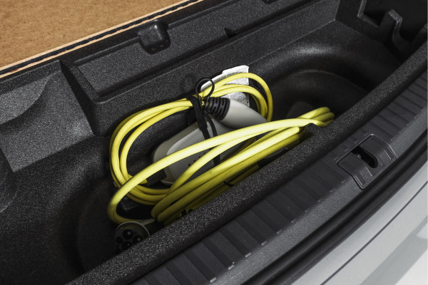 Škoda Octavia Combi 1.4 TSI iV PHEV Business Edition Plus | Org. NL | Afn. Trekhaak | Apple CarPlay | ACC | Navi | Stoel- & Stuurverwarming | PDC V+A | Camera | 18" |