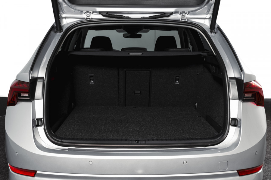 Škoda Octavia Combi 1.4 TSI iV PHEV Business Edition Plus | Org. NL | Afn. Trekhaak | Apple CarPlay | ACC | Navi | Stoel- & Stuurverwarming | PDC V+A | Camera | 18" |