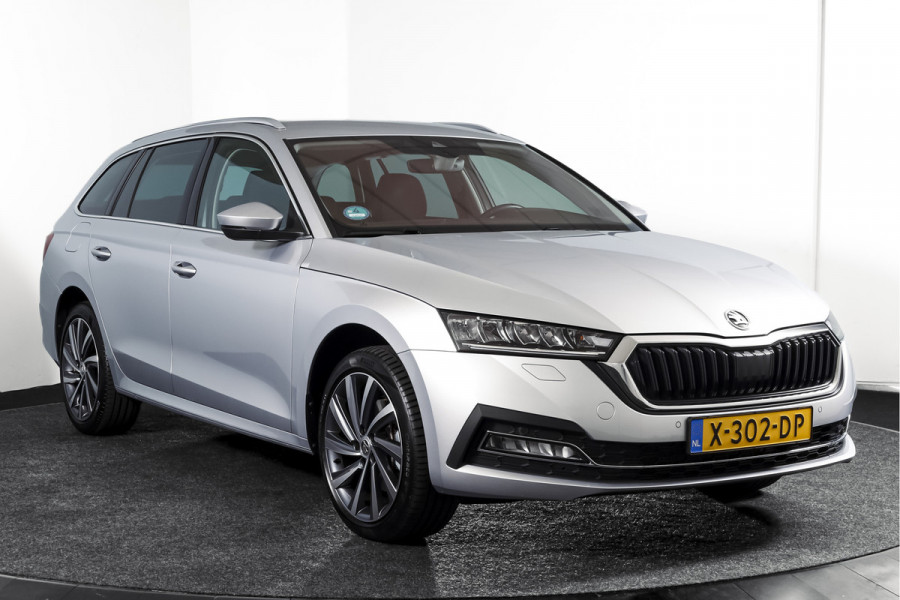 Škoda Octavia Combi 1.4 TSI iV PHEV Business Edition Plus | Org. NL | Afn. Trekhaak | Apple CarPlay | ACC | Navi | Stoel- & Stuurverwarming | PDC V+A | Camera | 18" |