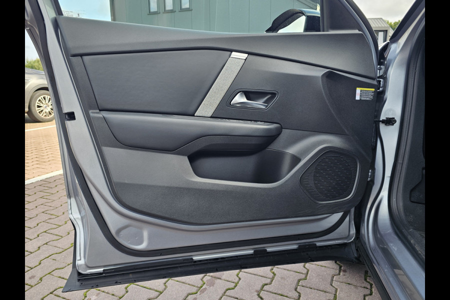 Citroën C4 1.2 Puretech Shine | Automaat | LED | Trekhaak | HUD | Camera | PDC | App-connect | Keyless |