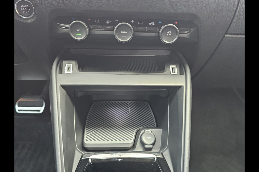 Citroën C4 1.2 Puretech Shine | Automaat | LED | Trekhaak | HUD | Camera | PDC | App-connect | Keyless |