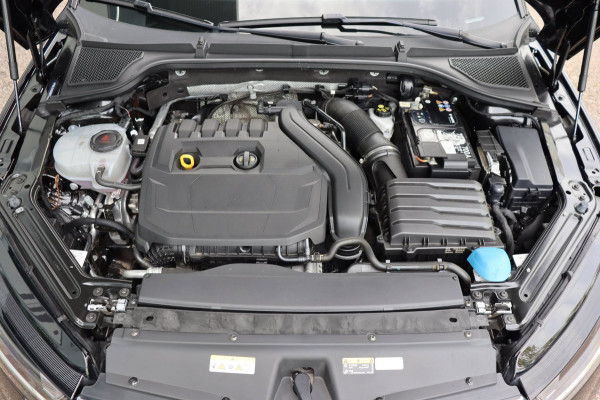 Škoda Octavia Combi 1.5 e-TSI Business Edition Org.NL digitaal dashboard Elek-a.klep