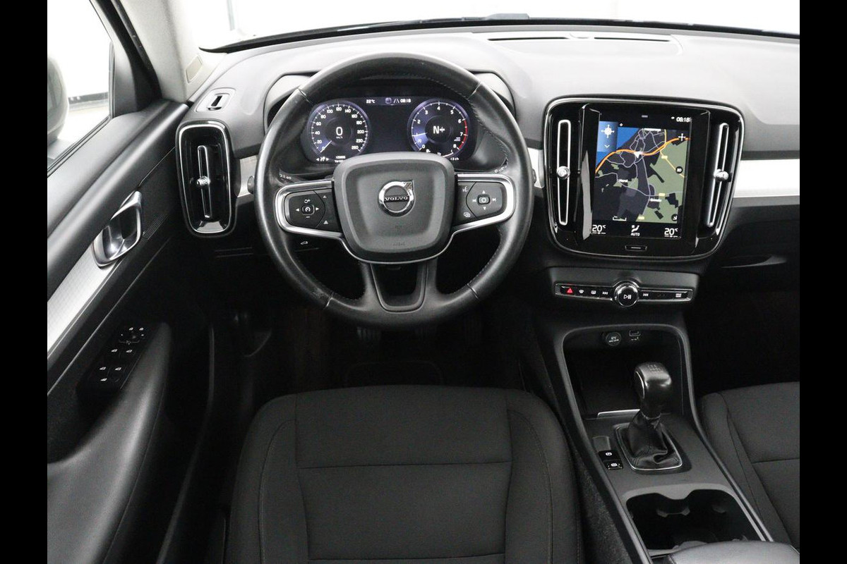 Volvo XC40 1.5 T2 Business Pro | 1e eigenaar | Trekhaak | Carplay | Navigatie | Adaptive cruise | Side Assist | Full LED | Climate control | Keyless | Parkeerhulp | Bluetooth | 19'' lichtmetalen velgen