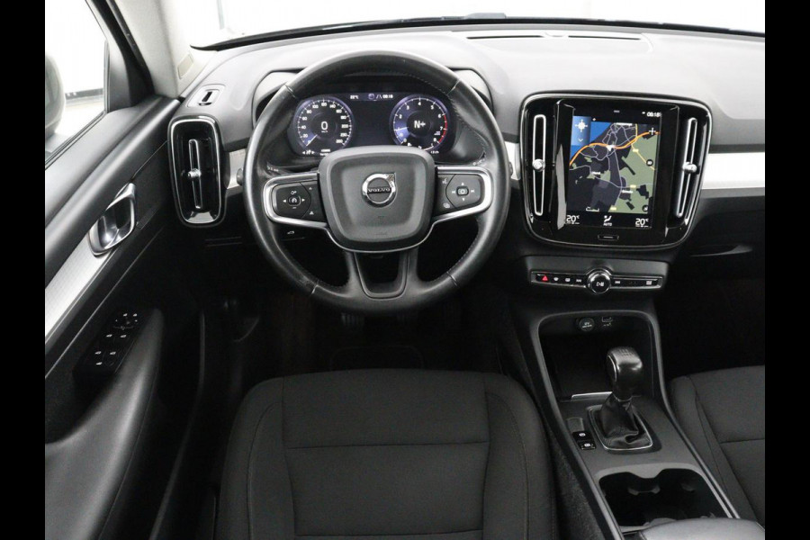 Volvo XC40 1.5 T2 Business Pro | 1e eigenaar | Trekhaak | Carplay | Navigatie | Adaptive cruise | Side Assist | Full LED | Climate control | Keyless | Parkeerhulp | Bluetooth | 19'' lichtmetalen velgen