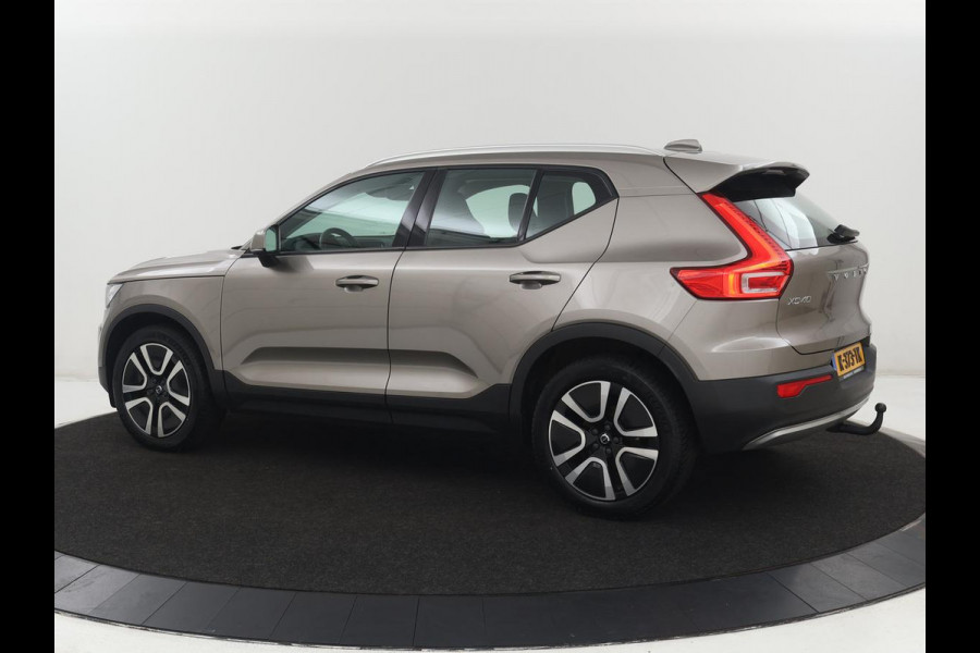 Volvo XC40 1.5 T2 Business Pro | 1e eigenaar | Trekhaak | Carplay | Navigatie | Adaptive cruise | Side Assist | Full LED | Climate control | Keyless | Parkeerhulp | Bluetooth | 19'' lichtmetalen velgen
