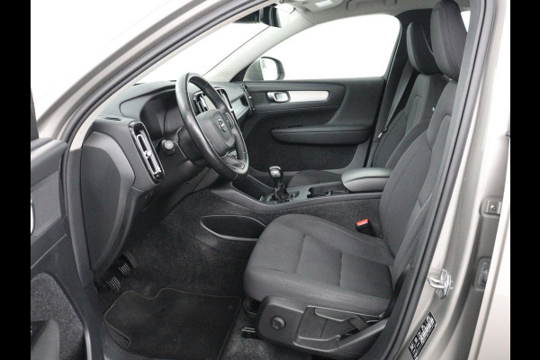 Volvo XC40 1.5 T2 Business Pro | 1e eigenaar | Trekhaak | Carplay | Navigatie | Adaptive cruise | Side Assist | Full LED | Climate control | Keyless | Parkeerhulp | Bluetooth | 19'' lichtmetalen velgen