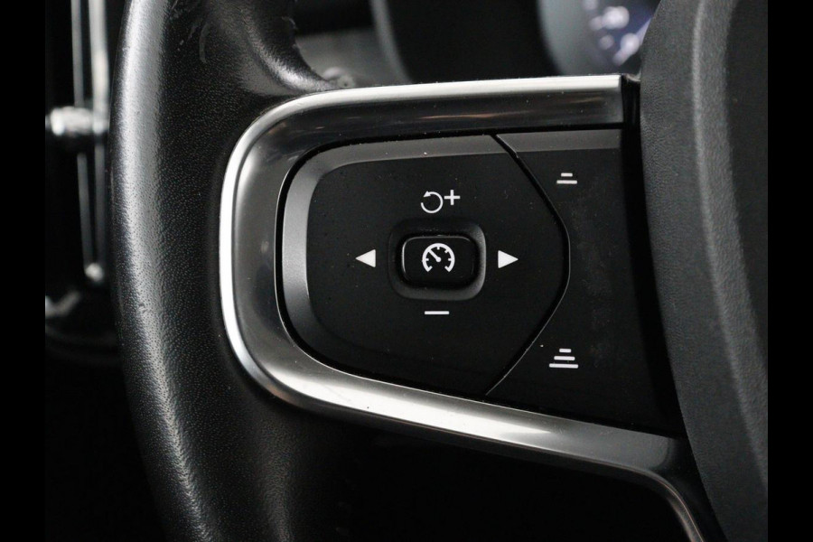 Volvo XC40 1.5 T2 Business Pro | 1e eigenaar | Trekhaak | Carplay | Navigatie | Adaptive cruise | Side Assist | Full LED | Climate control | Keyless | Parkeerhulp | Bluetooth | 19'' lichtmetalen velgen