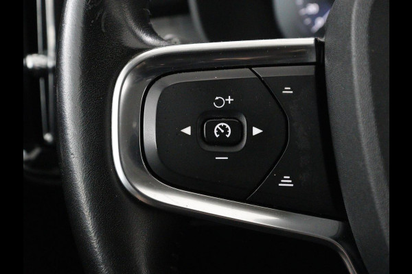 Volvo XC40 1.5 T2 Business Pro | 1e eigenaar | Trekhaak | Carplay | Navigatie | Adaptive cruise | Side Assist | Full LED | Climate control | Keyless | Parkeerhulp | Bluetooth | 19'' lichtmetalen velgen
