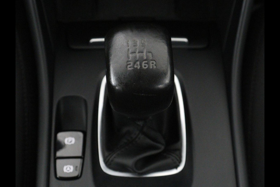 Volvo XC40 1.5 T2 Business Pro | 1e eigenaar | Trekhaak | Carplay | Navigatie | Adaptive cruise | Side Assist | Full LED | Climate control | Keyless | Parkeerhulp | Bluetooth | 19'' lichtmetalen velgen