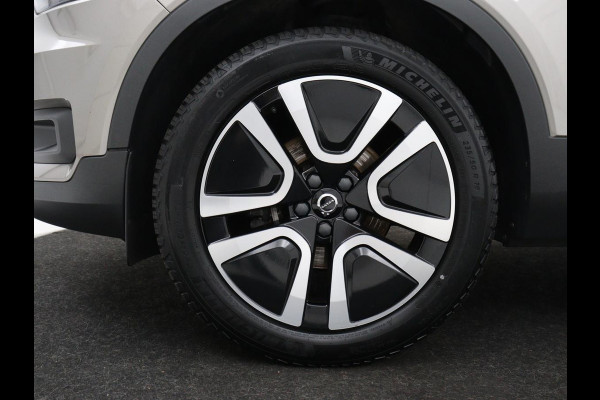 Volvo XC40 1.5 T2 Business Pro | 1e eigenaar | Trekhaak | Carplay | Navigatie | Adaptive cruise | Side Assist | Full LED | Climate control | Keyless | Parkeerhulp | Bluetooth | 19'' lichtmetalen velgen