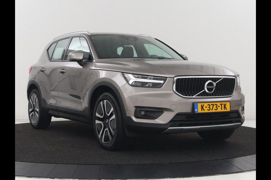 Volvo XC40 1.5 T2 Business Pro | 1e eigenaar | Trekhaak | Carplay | Navigatie | Adaptive cruise | Side Assist | Full LED | Climate control | Keyless | Parkeerhulp | Bluetooth | 19'' lichtmetalen velgen