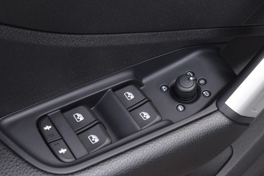 Audi Q2 30 TFSI S-Line|ACC|Carplay|Elektr.klep|Matrix