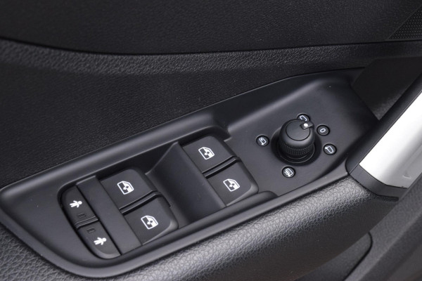 Audi Q2 30 TFSI S-Line|ACC|Carplay|Elektr.klep|Matrix