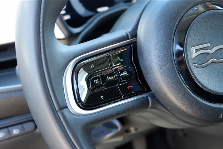 Fiat 500C 42 kWh ICON / INCL 12mnd BOVAG / Apple carplay / Camera / Stoelverwarming