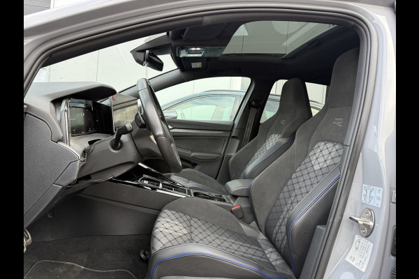 Volkswagen Golf 1.5 eTSI 150pk DSG R-Line Edition | Pano dak