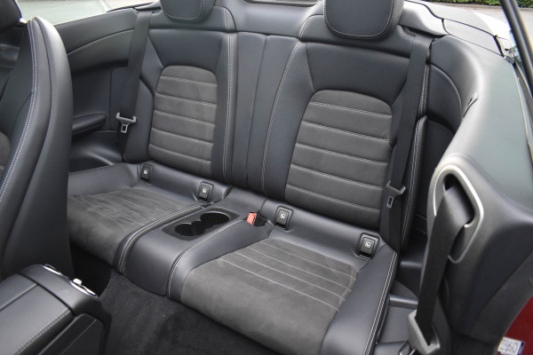 Mercedes-Benz C-Klasse Cabrio 250 AMG Line Premium Plus | Nekverwarming | Camera | Stoelverwarming