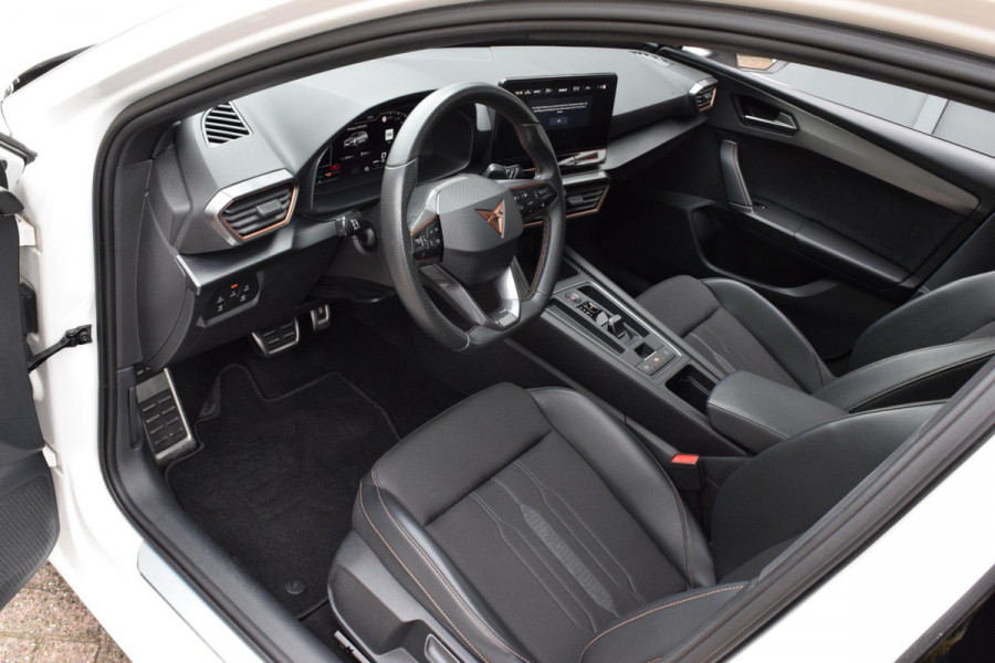 CUPRA Leon Sportstourer 1.4 e-Hybrid VZ Adrenaline|19"|Camera|Trekhaak
