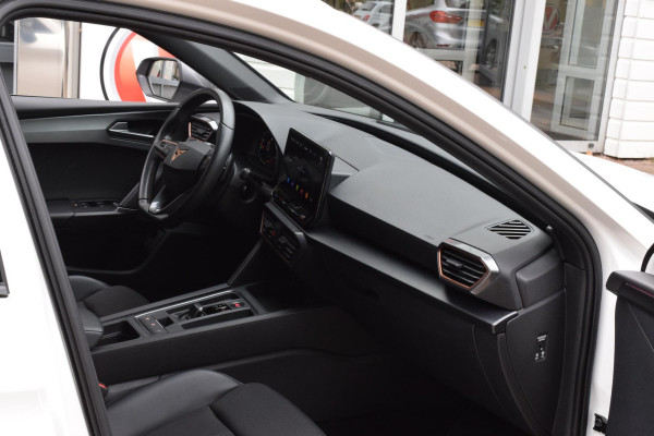 CUPRA Leon Sportstourer 1.4 e-Hybrid VZ Adrenaline|19"|Camera|Trekhaak