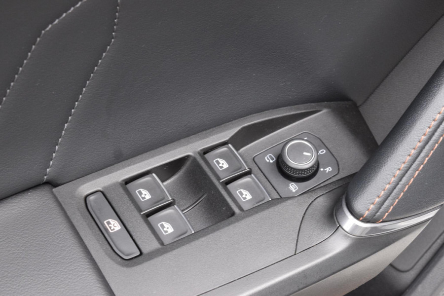 CUPRA Leon Sportstourer 1.4 e-Hybrid VZ Adrenaline|19"|Camera|Trekhaak