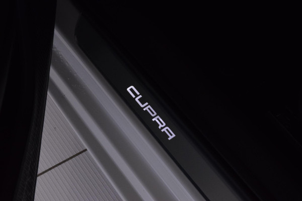 CUPRA Leon Sportstourer 1.4 e-Hybrid VZ Adrenaline|19"|Camera|Trekhaak