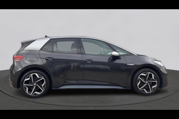 Volkswagen ID.3 First Plus 58 kWh 204pk | Camera | IQ light | Stoelverwarming | Acc