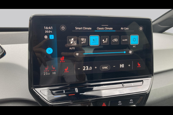 Volkswagen ID.3 First Plus 58 kWh 204pk | Camera | IQ light | Stoelverwarming | Acc