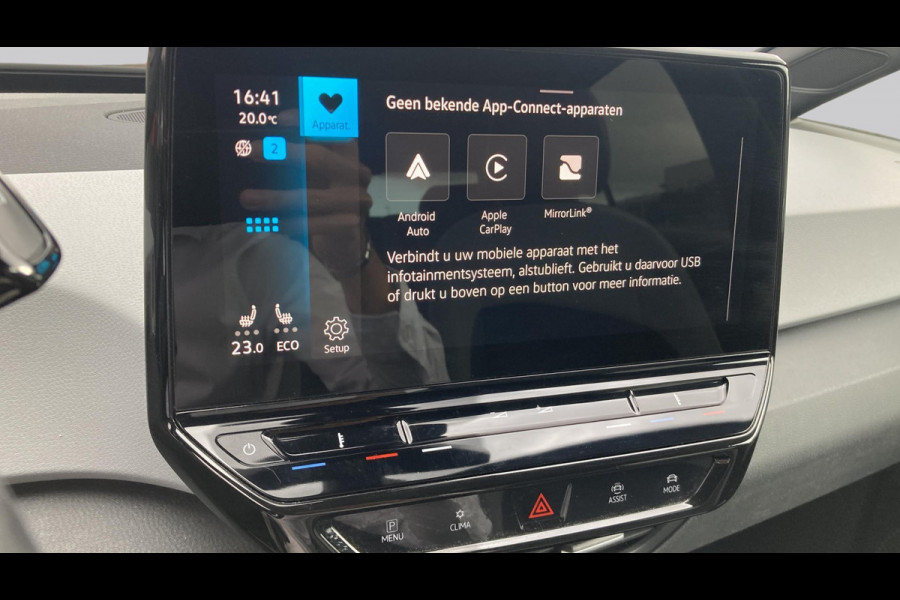 Volkswagen ID.3 First Plus 58 kWh 204pk | Camera | IQ light | Stoelverwarming | Acc