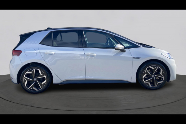 Volkswagen ID.3 First Plus 58 kWh 204pk SOH 91% Camera | Stoelverwarming | Acc | IQ Light