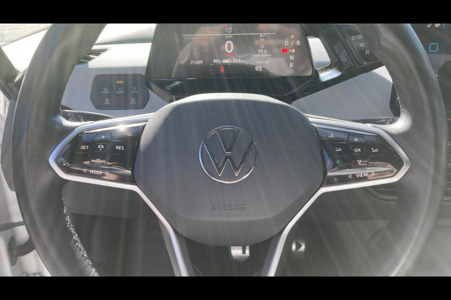 Volkswagen ID.3 First Plus 58 kWh 204pk SOH 91% Camera | Stoelverwarming | Acc | IQ Light