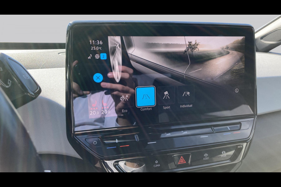 Volkswagen ID.3 First Plus 58 kWh 204pk SOH 91% Camera | Stoelverwarming | Acc | IQ Light