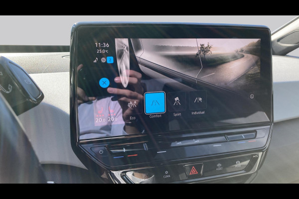 Volkswagen ID.3 First Plus 58 kWh 204pk SOH 91% Camera | Stoelverwarming | Acc | IQ Light