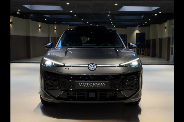Volkswagen T-Roc 1.5 eTsi R-Line First Edition|Pano|Matrix|Keyless|H&K|HUD|360|