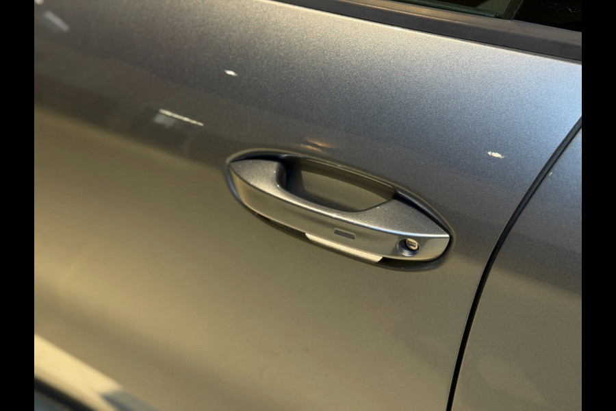 Volkswagen T-Roc 1.5 eTsi R-Line First Edition|Pano|Matrix|Keyless|H&K|HUD|360|