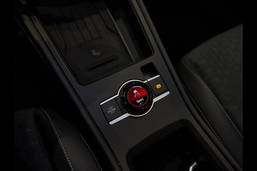 Volkswagen T-Roc 1.5 eTsi R-Line First Edition|Pano|Matrix|Keyless|H&K|HUD|360|