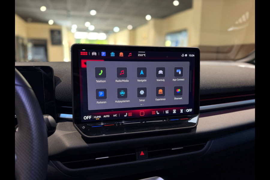 Volkswagen T-Roc 1.5 eTsi R-Line First Edition|Pano|Matrix|Keyless|H&K|HUD|360|