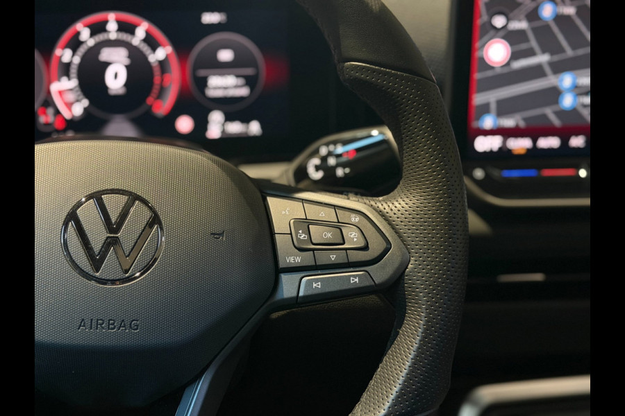 Volkswagen T-Roc 1.5 eTsi R-Line First Edition|Pano|Matrix|Keyless|H&K|HUD|360|
