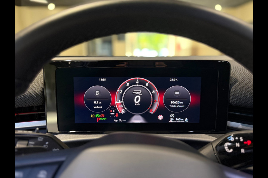 Volkswagen T-Roc 1.5 eTsi R-Line First Edition|Pano|Matrix|Keyless|H&K|HUD|360|