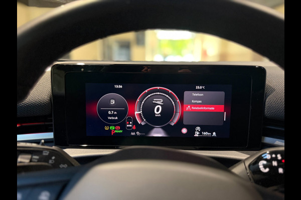 Volkswagen T-Roc 1.5 eTsi R-Line First Edition|Pano|Matrix|Keyless|H&K|HUD|360|