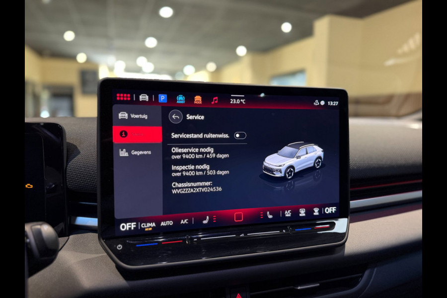 Volkswagen T-Roc 1.5 eTsi R-Line First Edition|Pano|Matrix|Keyless|H&K|HUD|360|
