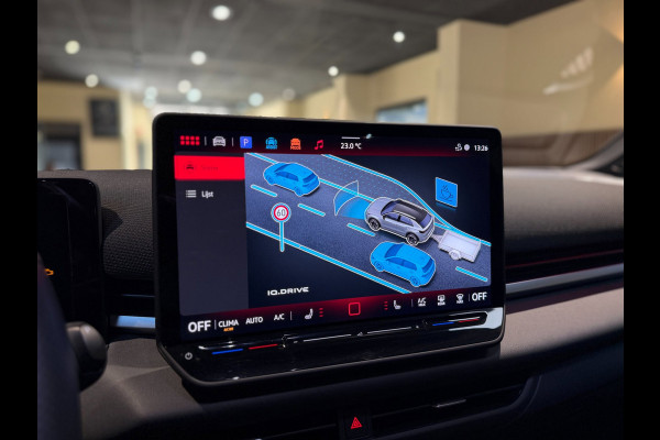 Volkswagen T-Roc 1.5 eTsi R-Line First Edition|Pano|Matrix|Keyless|H&K|HUD|360|