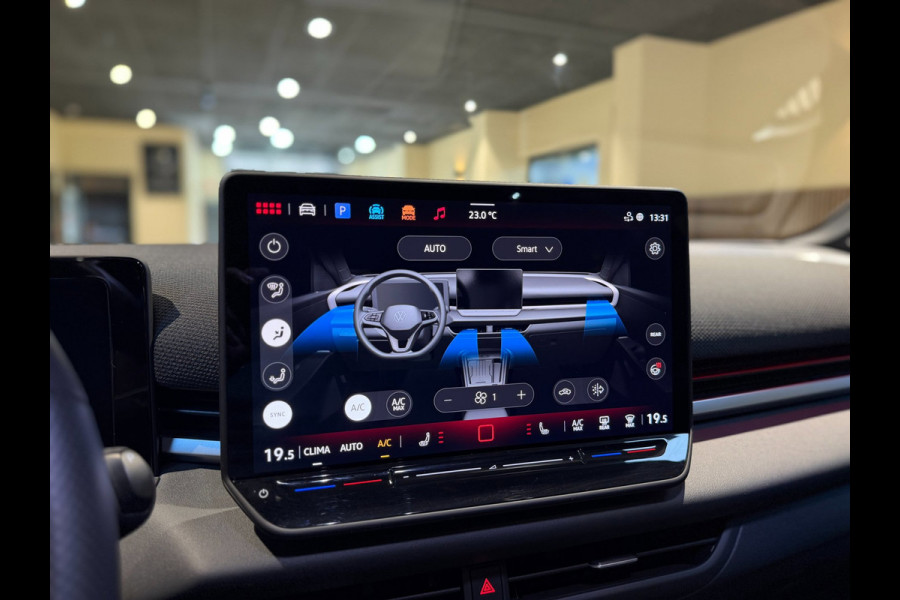 Volkswagen T-Roc 1.5 eTsi R-Line First Edition|Pano|Matrix|Keyless|H&K|HUD|360|