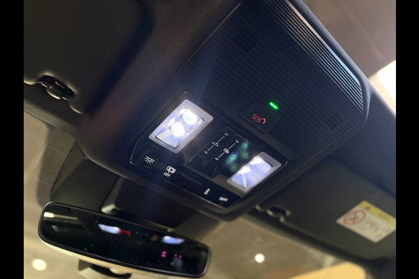 Volkswagen T-Roc 1.5 eTsi R-Line First Edition|Pano|Matrix|Keyless|H&K|HUD|360|