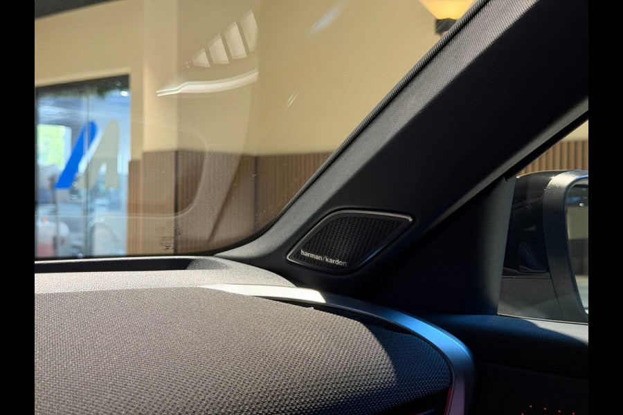 Volkswagen T-Roc 1.5 eTsi R-Line First Edition|Pano|Matrix|Keyless|H&K|HUD|360|
