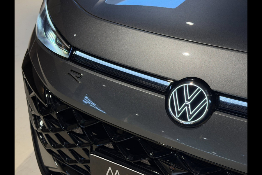Volkswagen T-Roc 1.5 eTsi R-Line First Edition|Pano|Matrix|Keyless|H&K|HUD|360|