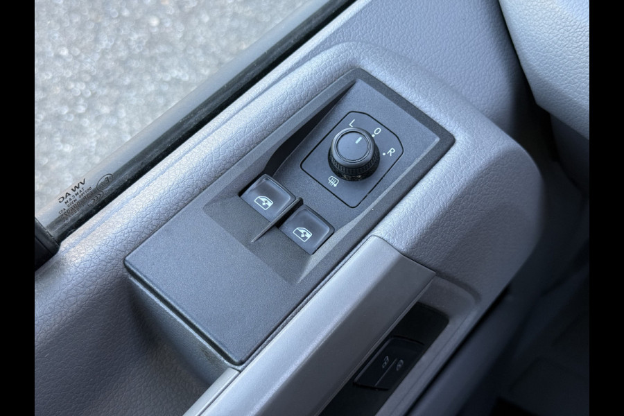 Volkswagen Crafter 35 2.0 TDI 140PK L3H3 | PDC | Airco | Trekhaak 3T